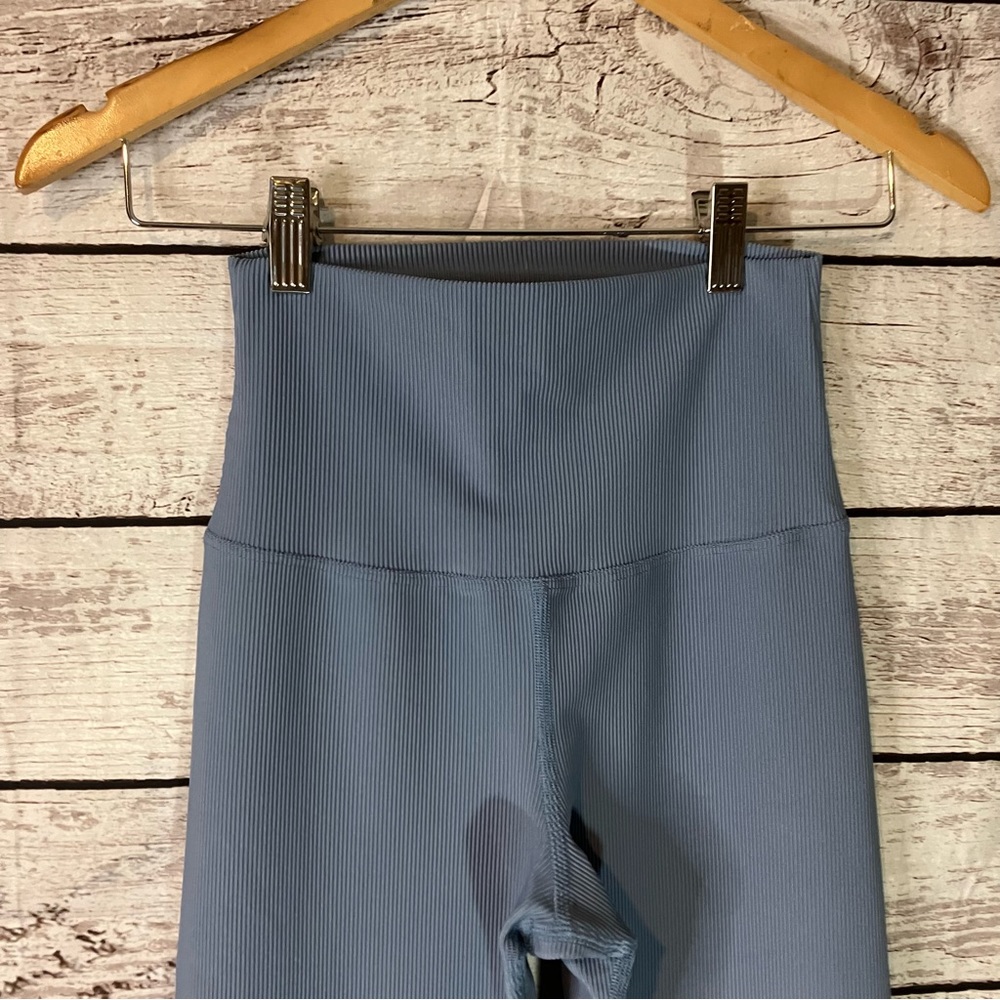 Beach Riot Ayla High Rise Ribbed Leggings in Blue - Picture 4 of 9